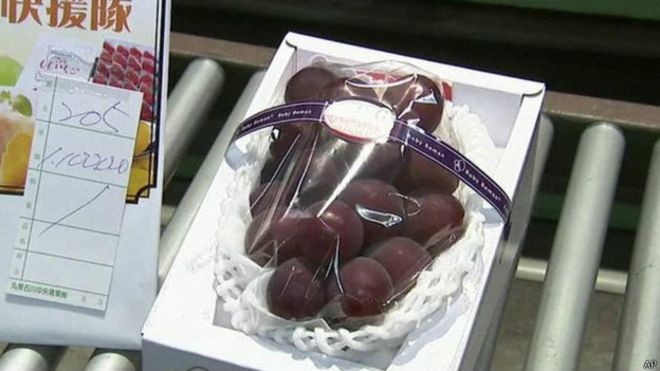 rubi roman grapes