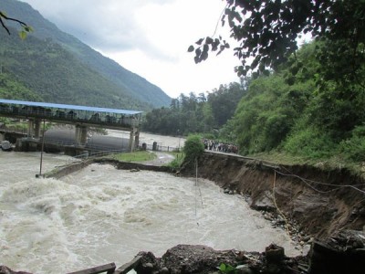 बाढीपहिरोको कहर : बाइस लघुजल विद्युत आयोजना बन्द