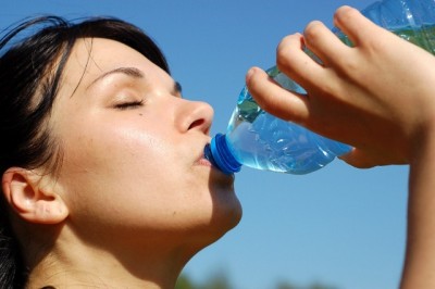 शरीरमा पानी कम हुँदा हुने ९ समस्या