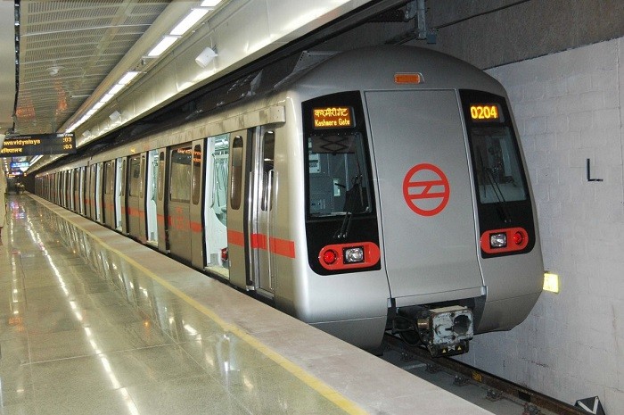 symbolic photo of metro rail