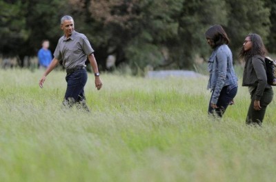 ओबामाको पेन्सन हाम्रा राष्ट्रपतिको तलबभन्दा १२ गुणा बढी, गर्दैछन् मस्ती