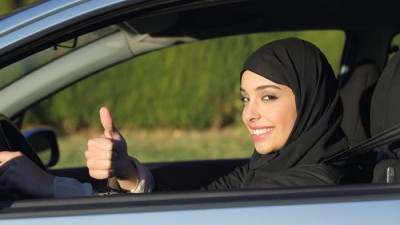 साउदीका महिलाले आइतबारबाट सवारी चलाउन पाउने