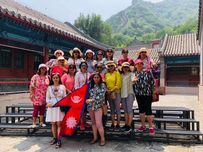 नेपाल भ्रमण वर्ष २०२० प्रचार प्रसारको लागि चीन भ्रमणमा रहेका पोखरा महिला पर्यटन व्यवसायी मञ्चका टोली चीनको बेइजिङमा ।