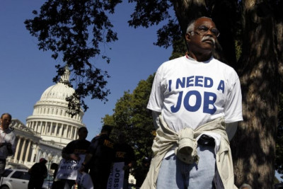 अमेरिकामा बेरोजगारी भयावह, ३.६ करोडद्वारा बेरोजगार भत्ता माग