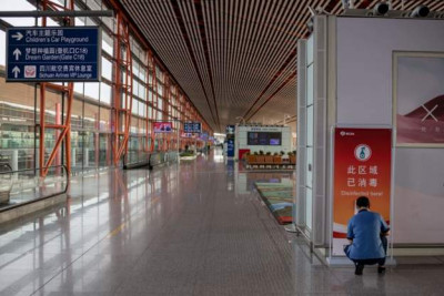 चीनको उड्डयन क्षेत्रमा ५ अर्ब डलरको नोक्सानी, हवाईयात्रु ४२.४% ले घटे
