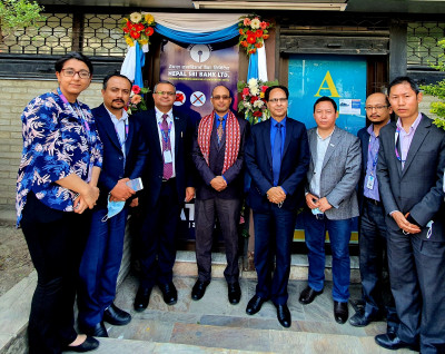 दबारमार्गको अन्नपूर्ण एटीएम लाउन्जमा नेपाल एसबीआई बैंकको एटीएम उद्घाटन