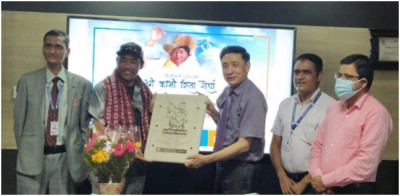 लुम्बिनी विकास बैंकद्वारा कीर्तिमानी पर्वतारोही कामी रिता शेर्पा सम्मानित