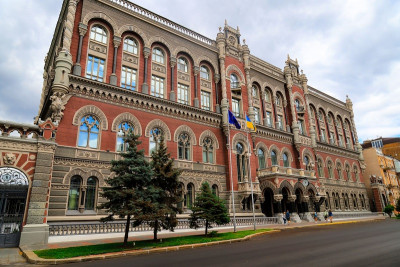 दोब्बर बढीले बढ्यो युक्रेनमा बैंक ब्याजदर, २५% पुग्यो 