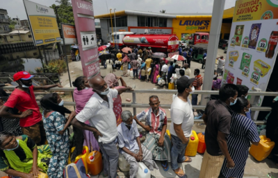 पेट्रोल र खाद्यान्नको आपूर्ति चालु राख्न श्रीलंकाले लियो ठूलो निर्णय, जनतामाथि यस्तो प्रतिबन्ध