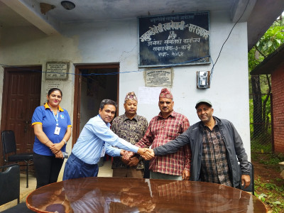 भकुण्डेबेसी खानेपानी तथा सरसफाइ उपभोक्ता समितिलाई लुम्बिनी विकास बैंकको सहयोग