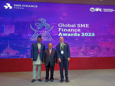 नबिल बैंक ‘ग्लोबल एसएमई फाइनान्स अवार्ड-२०२२’मा दुई अवार्डद्वारा सम्मानित