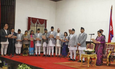 नयाँ मन्त्रीहरुद्वारा सपथ ग्रहण, को&ndash;को भए मन्त्री ?