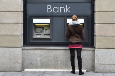 अन्तिम ऋणदाता सुविधासम्बन्धी विनियमावली जारीपछि सर्वसाधारणमा बैंक टाट पल्टिने त्रास