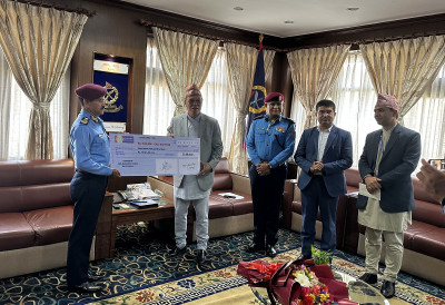 राष्ट्रिय वाणिज्य बैंकद्वारा नेपाल प्रहरीलाई सीएसआरअन्तर्गत आर्थिक सहयोग