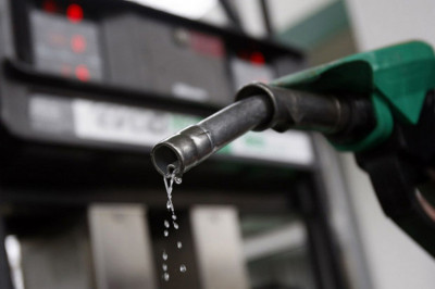 पेट्रोलियम पदार्थको मूल्य वृद्धि फिर्ता लिने सरकारको निर्णय